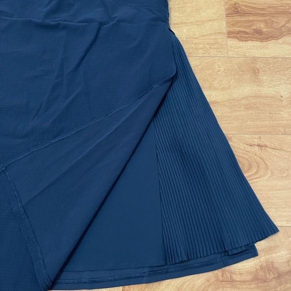 Lululemon Women Tennis Dress Pleated Dark Blue Sz 6 New without Tag - Picture 5 of 6